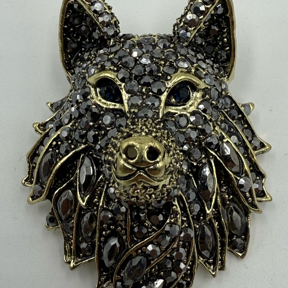 Wolf Head Rhinestone Brooch NEW